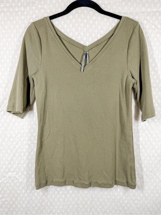 Anthropologie Tops - Anthropologie Women‎ Top Sz L Green V-Neck Ribbed Short Sleeve Classic Staple